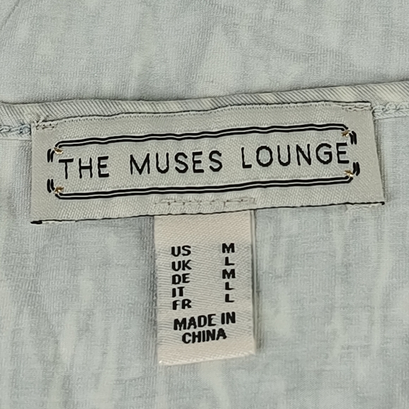 The Muses Lounge Size Medium Ivory Off Cream Gray Top Rayon Blend Faux Wrap - Picture 2 of 16